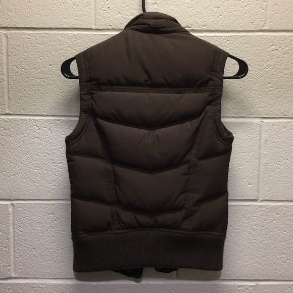 ! Hollister - Brown Down Puffer Vest - Picture 3 of 3
